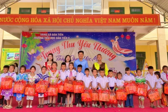 Thông điệp trường học hạnh phúc mùa trung thu nghĩa tình