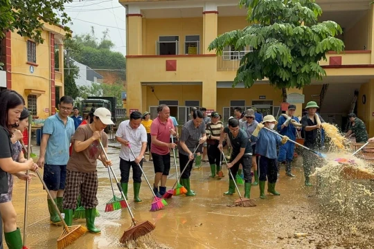 Trường học vùng cao tất bật khắc phục hậu quả bão lũ