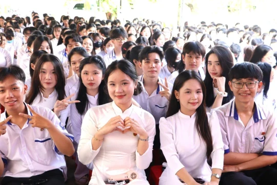 An Giang chú trọng đào tạo, thu hút và sử dụng nguồn nhân lực chất lượng cao