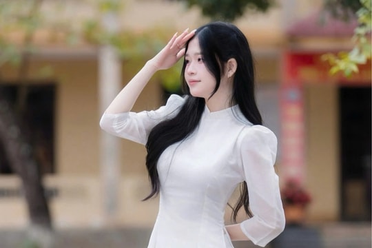 Từng định đi Đài Loan học nghề, nữ sinh "cày" 2 tuần đỗ thủ khoa đại học
