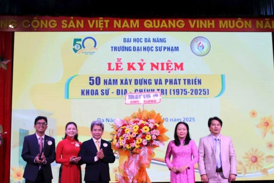 Trường ĐH Sư phạm Đà Nẵng kỷ niệm 50 năm thành lập khoa Sử - Địa - Chính trị