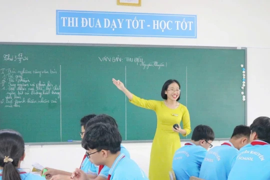 Từ hành trình gieo tri thức đến mái trường của niềm tin
