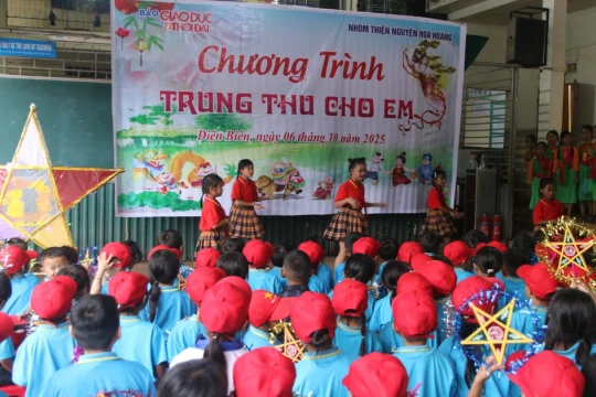 Từ món quà nhỏ đến niềm vui lớn cho học sinh vùng cao Điện Biên
