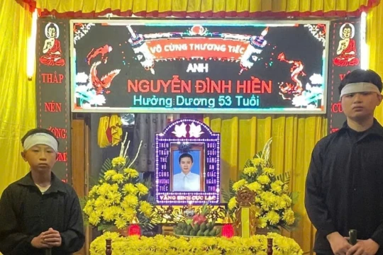 Xót xa tình cảnh của 2 anh em khi cha mẹ lần lượt qua đời