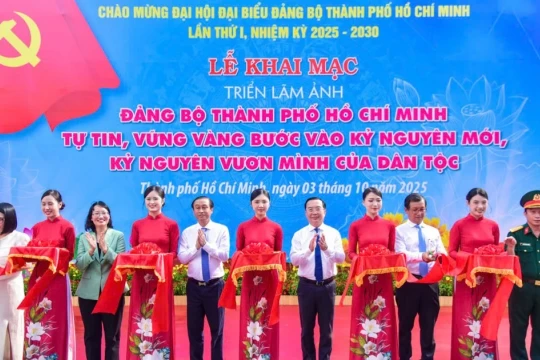 TPHCM không nhận quà tặng và hoa chúc mừng tại Đại hội đại biểu Đảng bộ thành phố