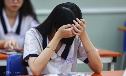 Học sinh xúc phạm giáo viên, bạn bè có thể bị cách ly khỏi môi trường học?