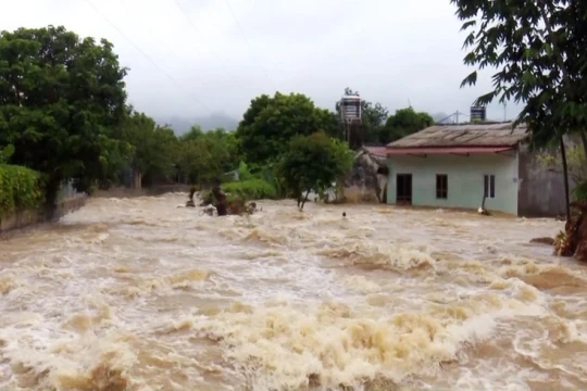 Chủ động ứng phó với lũ đặc biệt lớn trên sông Cầu, sông Thương