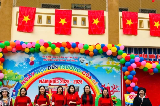 Chính sách đặc thù tiếp động lực cho giáo viên xóa mù chữ