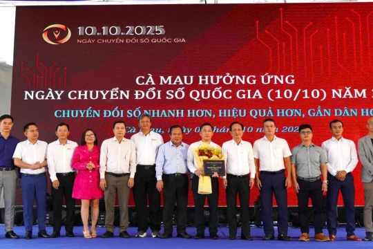 Cà Mau đẩy mạnh chuyển đổi số để gần dân hơn