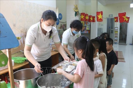 Đảm bảo chất lượng bữa ăn học đường