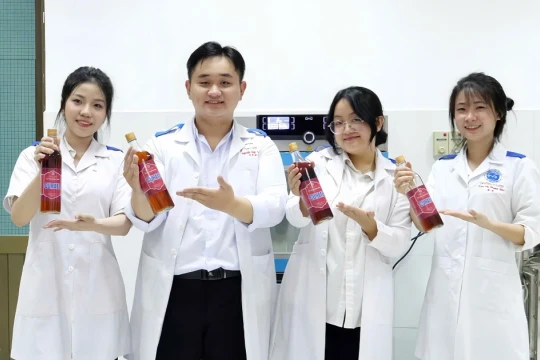 Hành trình biến củ hành tím thành nước mắm chay của sinh viên miền Tây