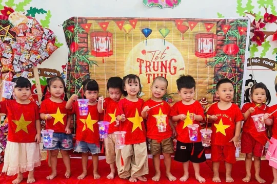 Chăm lo toàn diện cho giáo dục vùng dân tộc thiểu số