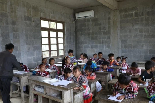 Trung Quốc tuyển giáo viên nghỉ hưu