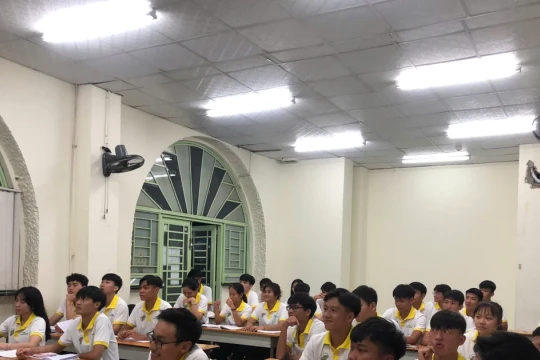 Vừa thi đấu, vừa học tập: Những vận động viên vẫn tỏa sáng trên bảng điểm