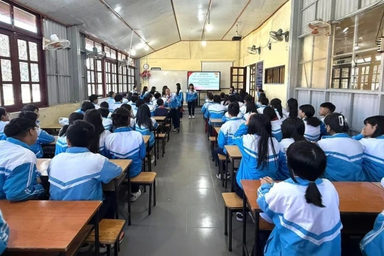 Vì sao dạy học 2 buổi/ngày vẫn là bài toán khó ở Lâm Đồng?