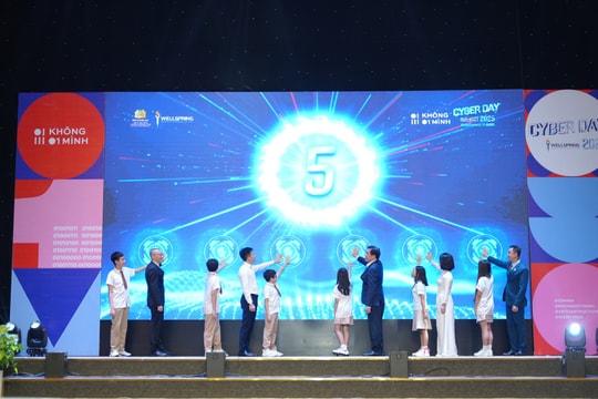 Lan tỏa thông điệp 'Không một mình': Chung tay bảo vệ trẻ em trên không gian mạng