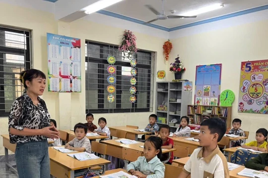 Con chữ thắp sáng vùng cao Mường Tùng