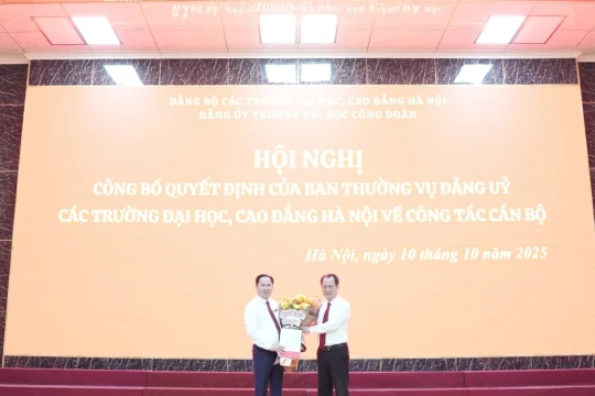 Đồng chí Lê Mạnh Hùng được chuẩn y là tân Bí thư Đảng ủy Trường ĐH Công đoàn