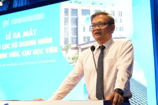 Ra mắt Câu lạc bộ Doanh nhân cựu sinh viên, cựu học viên Trường ĐH Mở TPHCM