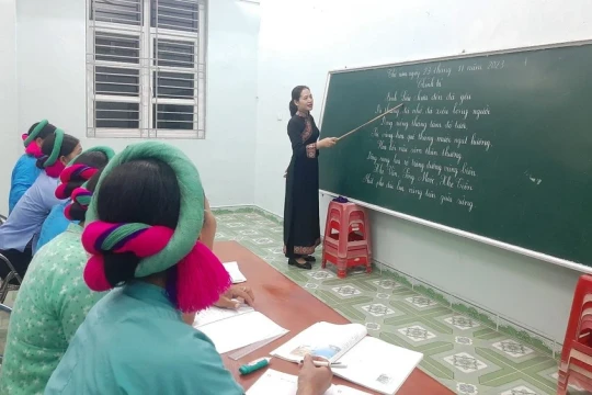 Quảng Ninh nỗ lực phổ cập giáo dục, xóa mù chữ