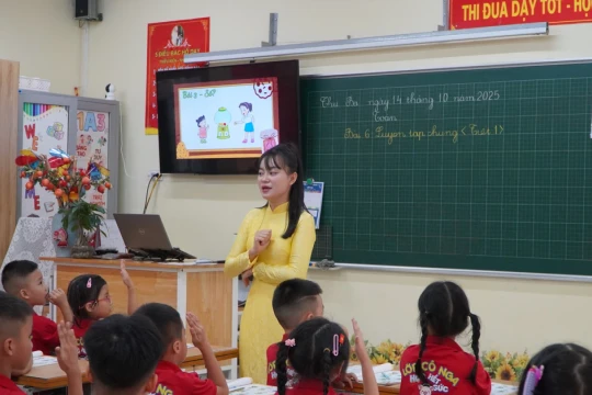 Cô giáo 9X ứng dụng AI đổi mới phương pháp giảng dạy