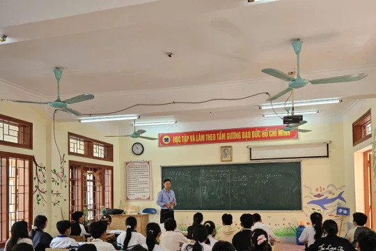 Mường Chà nỗ lực xóa mù chữ, nâng cao dân trí vùng cao