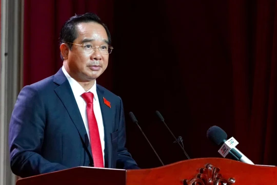Đại hội đại biểu Đảng bộ TPHCM lần thứ I thông qua Nghị quyết với 30 chỉ tiêu