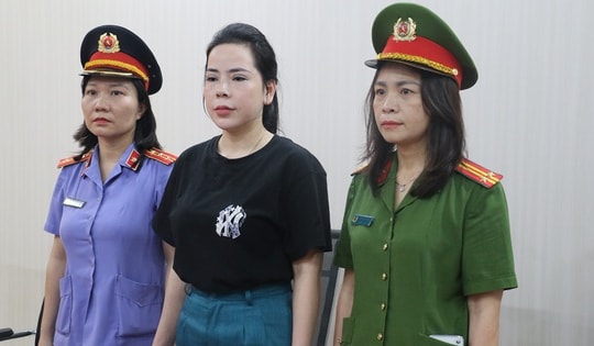 Gần 1.000 bị hại trong vụ nhóm người giả danh bác sĩ "khám bệnh miễn phí"