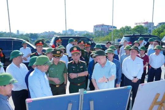 Tổng Bí thư Tô Lâm thăm hỏi động viên chính quyền nhân dân Thái Nguyên sau bão số 11