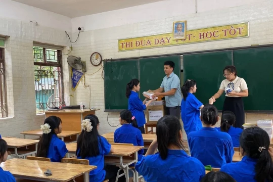 Trường học Lạng Sơn khẩn trương trở lại sau bão lũ