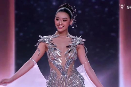 Yến Nhi bùng nổ tại Miss Grand International 2025 với thành tích top 8 đầu tiên
