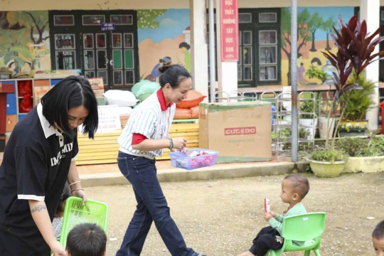 Khi ánh chữ sáng trên non cao Tìa Dình
