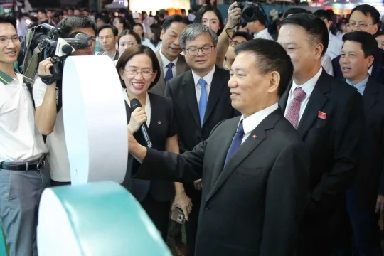 Phó Thủ tướng Hồ Đức Phớc: Thanh toán không tiền mặt là xu thế tất yếu