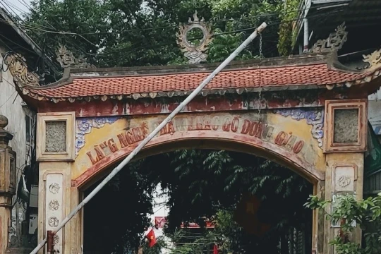 Tinh tế nét chạm khắc Đông Giao