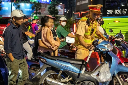 Nhiều tài xế vi phạm nồng độ cồn với lý do 'liên hoan 20/10'