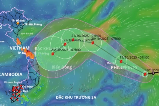 Tạm hoãn lịch học trong những ngày mưa bão diễn biến phức tạp