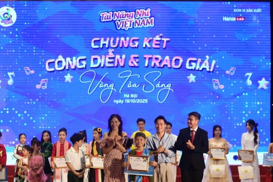 Hoàng Minh Trí giành giải Quán quân cuộc thi 'Tài năng nhí Việt Nam 2025'
