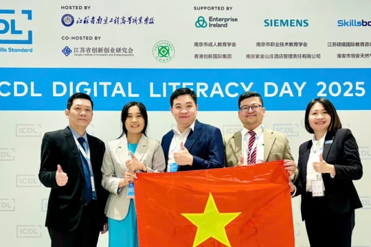 Giáo dục Việt Nam tỏa sáng tại Diễn đàn Công nghệ số châu Á 2025