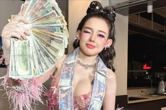 Cái bẫy từ Hoàng Hường, Ngân 98