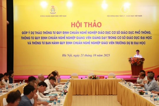 Cơ sở pháp lý để xây dựng, quản lý và phát triển đội ngũ nhà giáo