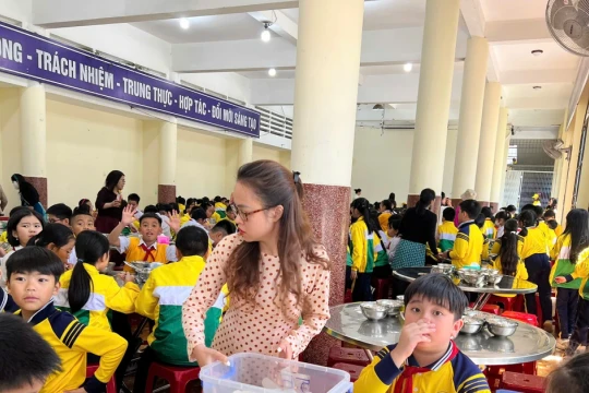 Lâm Đồng siết chặt kiểm soát bếp ăn trường học sau vụ nghi mất an toàn thực phẩm