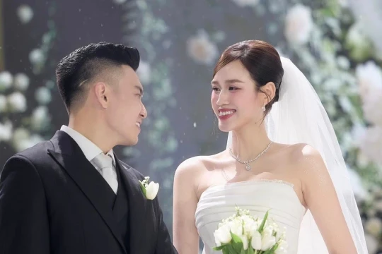 Hé lộ lý do dàn hoa, á hậu đình đám vắng mặt trong đám cưới Đỗ Thị Hà?