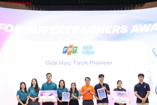 Hai sáng kiến ứng dụng AI vào dạy học được vinh danh tại STEAMese Festival 2025