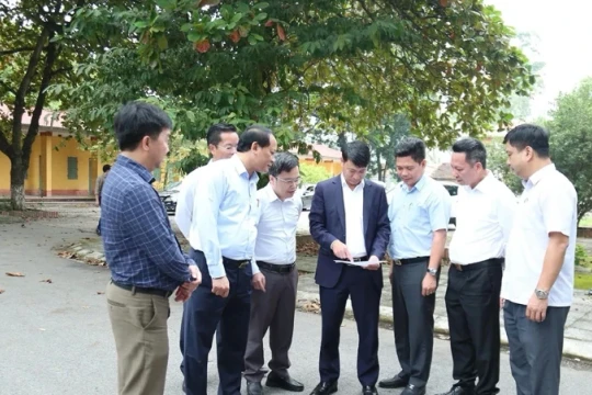 Phó Chủ tịch tỉnh Phú Thọ chỉ đạo sửa chữa cơ sở vật chất một số trường THPT