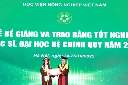 Bằng tốt nghiệp là sự khởi đầu cho hành trình học tập suốt đời