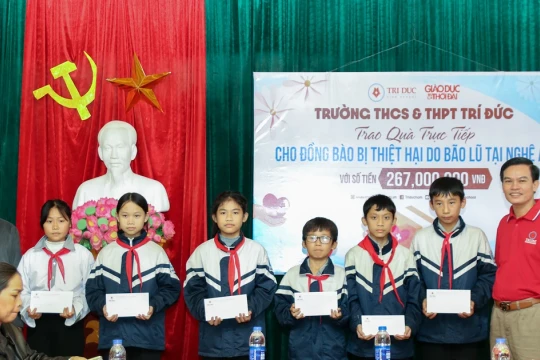 Trường THCS &THPT Trí Đức - TP HCM, Báo GD&TĐ sẻ chia với cô trò vùng lũ Nghệ An