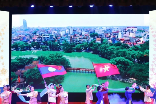 Quảng bá phim Việt tới khán giả Lào