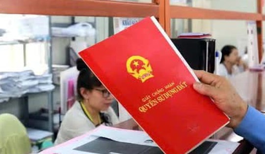 Hà Nội yêu cầu dừng nộp hồ sơ giấy liên quan đến thủ tục sổ đỏ