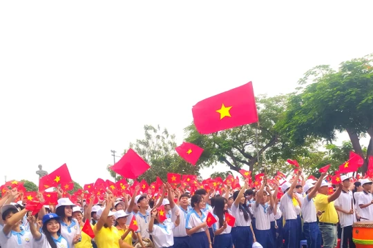 Thí sinh Đồng Tháp dự thi chung kết Olympia nhận tiếp sức cuồng nhiệt từ quê nhà