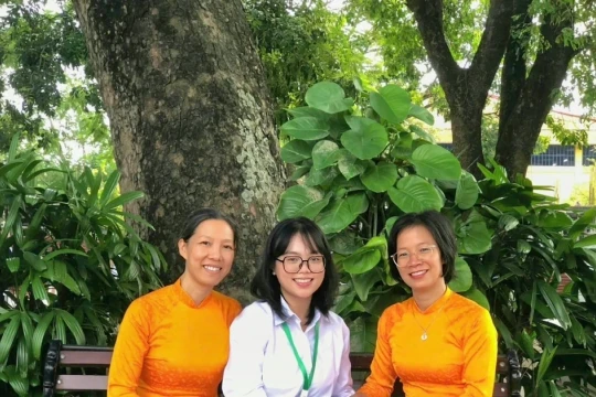 Điều đặc biệt về nữ sinh đoạt giải Nhất thành phố môn Sinh học